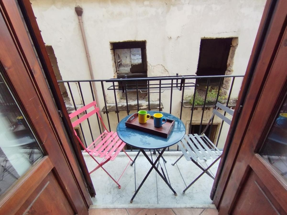 Apartment By The Market Palermo Exterior photo