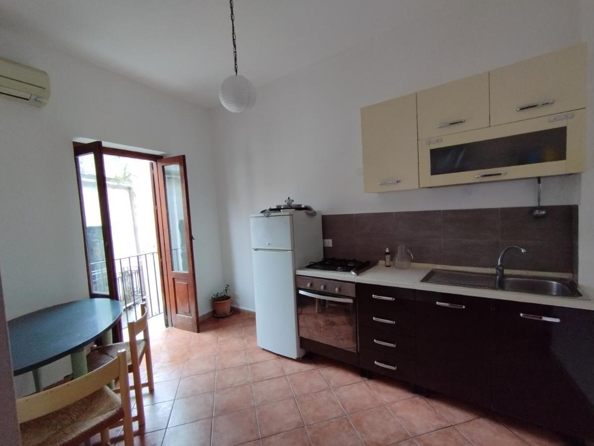Apartment By The Market Palermo Exterior photo